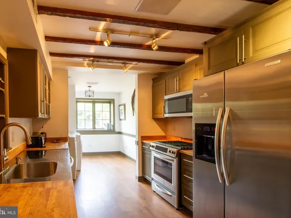 104 E Montgomery St, Baltimore, MD 21230