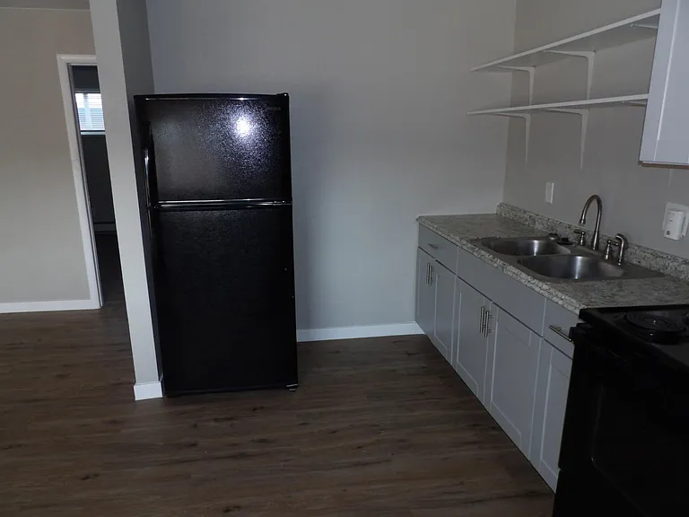 1435 Kingston St #6 — Photo 3
