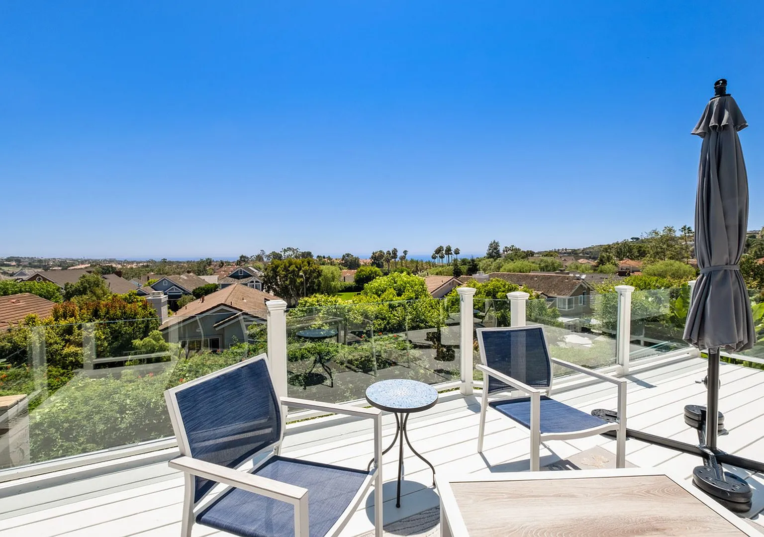 Newly Renovated and Furnished Ocean View Home! — Photo 1