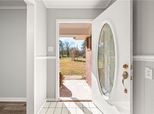 5103 Davis Dr, Pineville, LA 71405