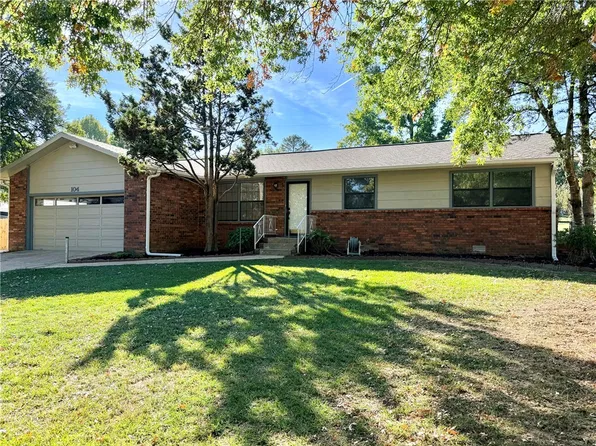 104 Glenview St, Harrison, AR 72601