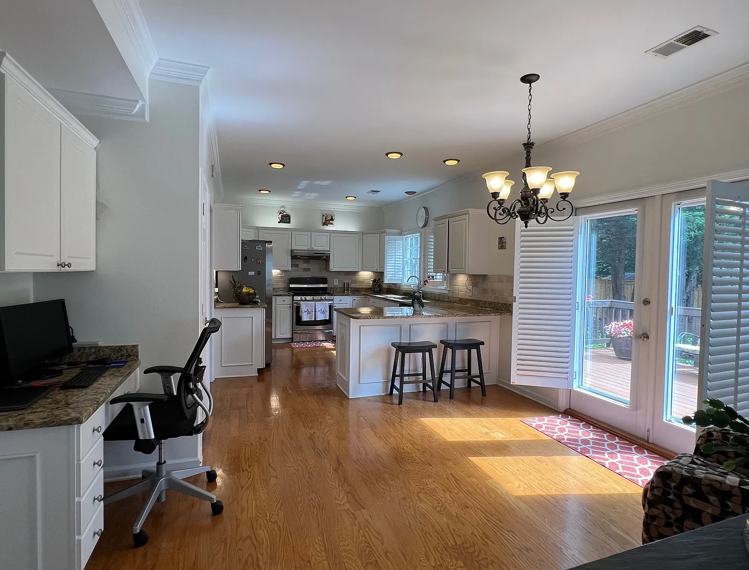 4 bed, 2589 sqft, $3,480 — Photo 4