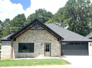 137 Harbor Cir, Russellville, AR 72801