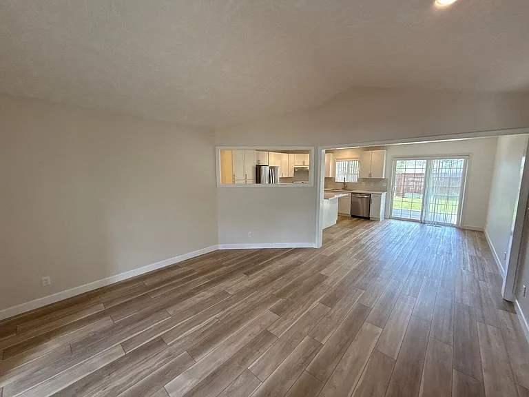 5512 Murray St SE — Photo 6