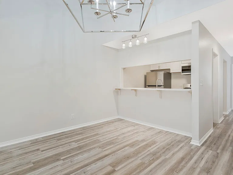 4221 Brookside Dr — Photo 9