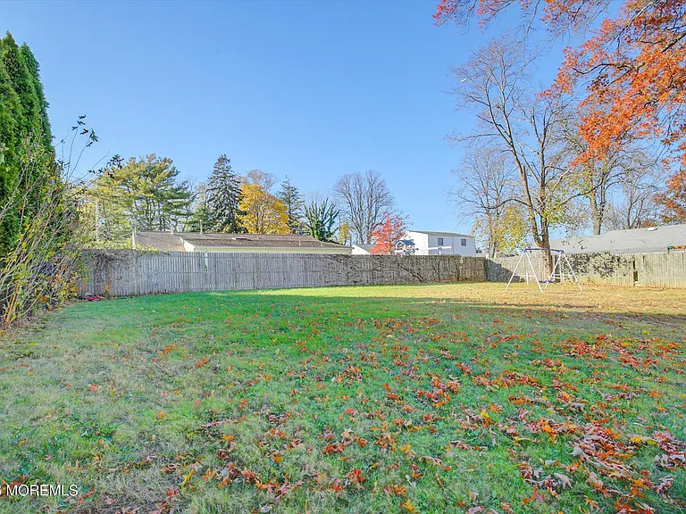 972 Woodgate Ave — Photo 20