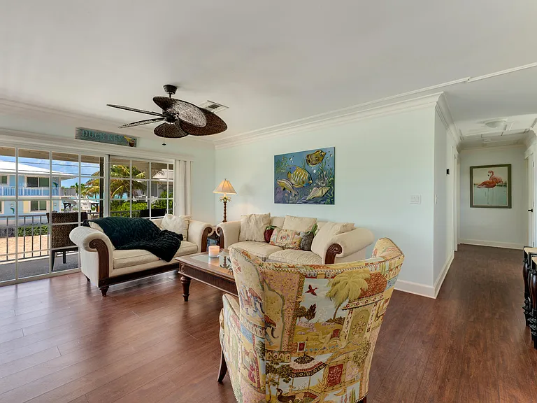 235 W Seaview Cir — Photo 17