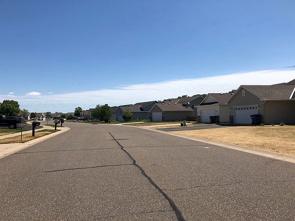 4th image of 2583 43rd Ave S