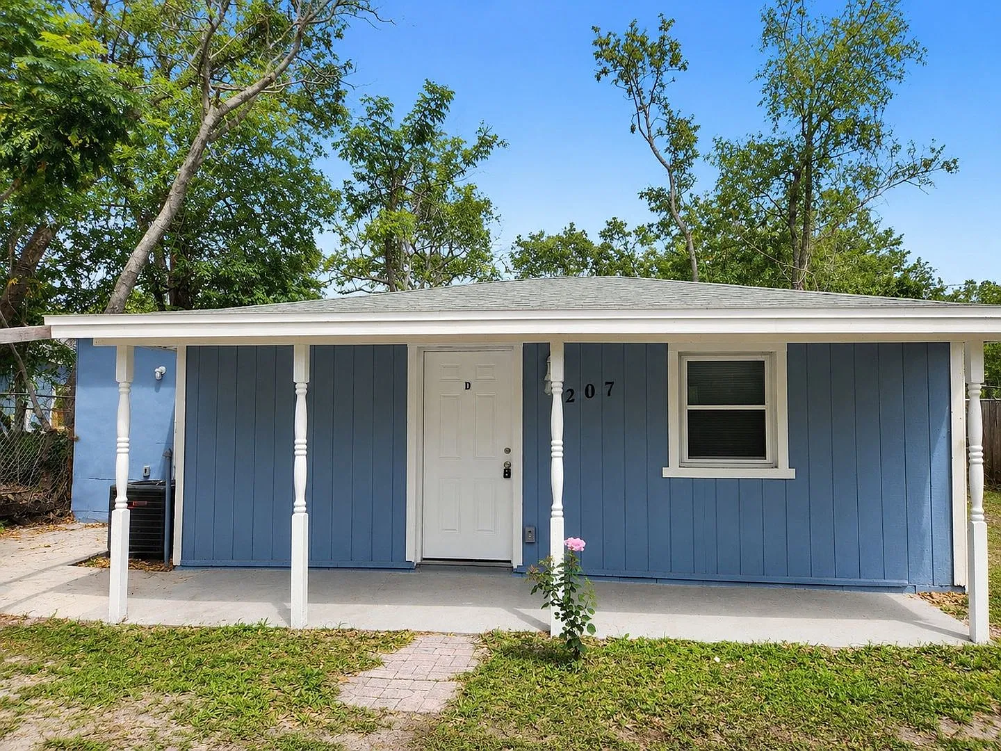 IPM-1207 Kingston Avenue — Photo 2