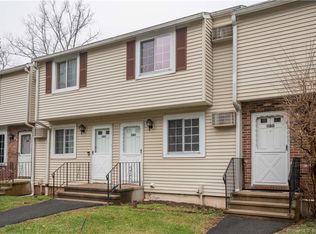 92 Cynthia Ln APT D3, Middletown, CT 06457