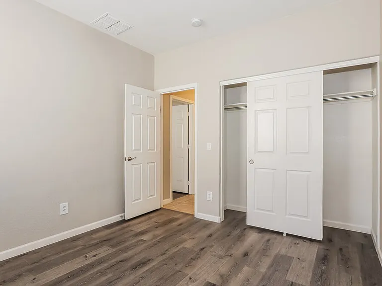 40994 N Vine Ave — Photo 13