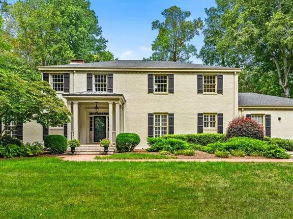 108 Willoughby Blvd, Greensboro, NC 27408