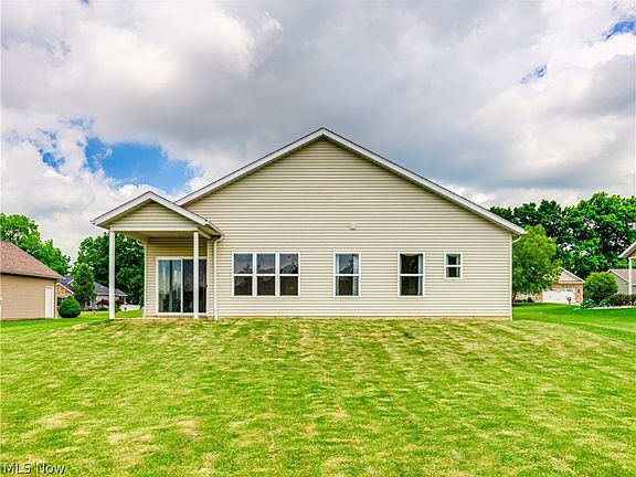 3rd image of 4972 Mandarin Dr