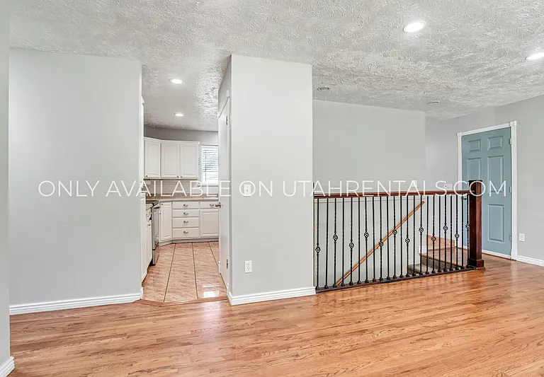 1671 E 7080 S — Photo 11