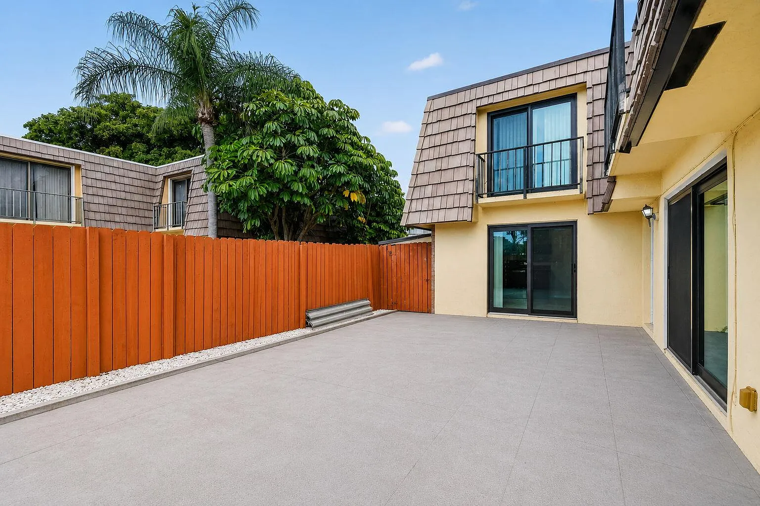 3 bed, 2.5 bath, 1540 sqft, $2,650 — Photo 3