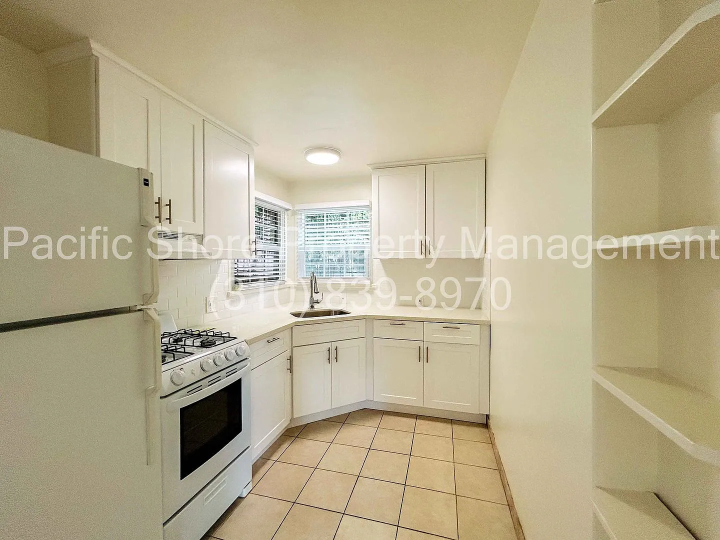 1236 Tamarind Apartments — Photo 3