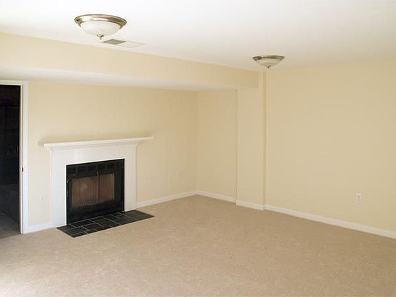 4th image of 14810 Cherrydale Dr