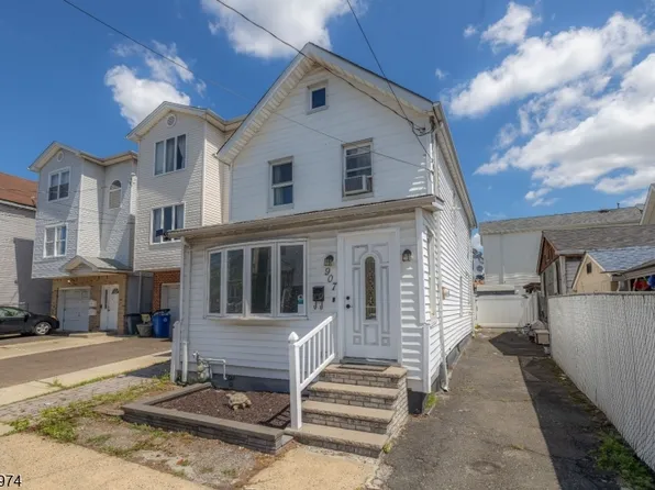 907 Bond St, Elizabeth City, NJ 07201