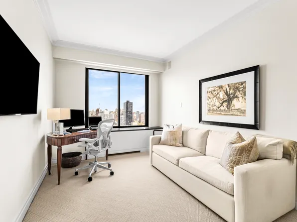 200 East 61st Street image 7 of 11