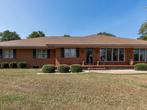 211 N Broad St, Buena Vista, GA 31803