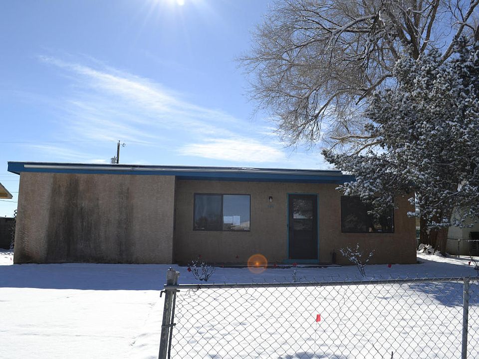 1st image of 306 E Poe St