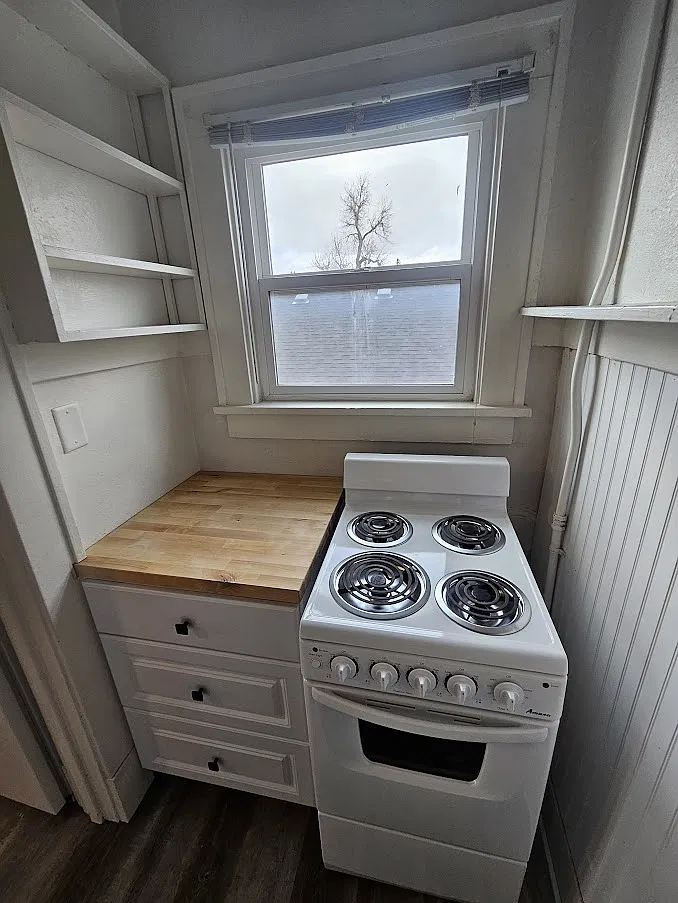 Studio, $800 — Photo 4
