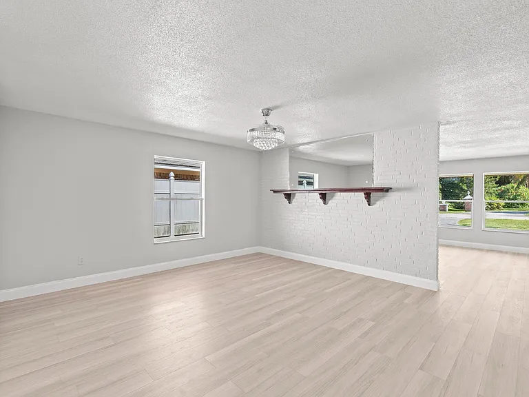 534 E Del Monte Ave — Photo 25