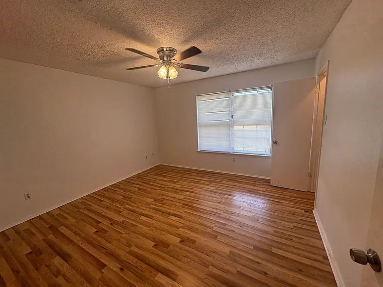 818 N 62nd St #818 — Photo 8