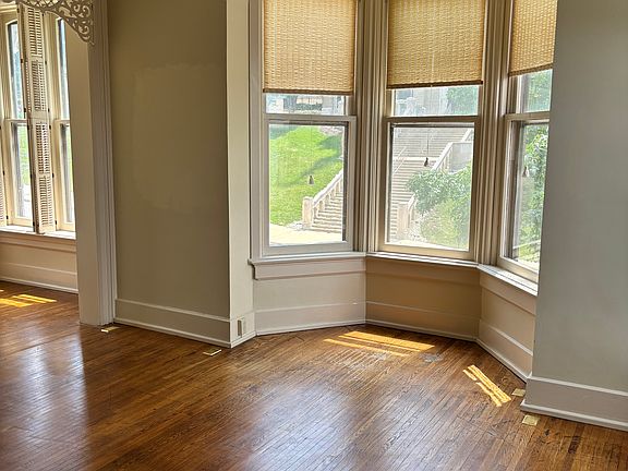 3rd image of 1116 Columbia St #2
