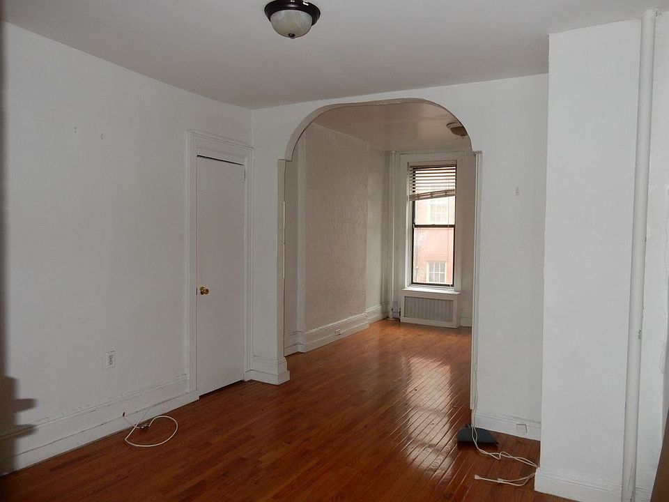 1st image of 85 Christopher St Frnt 2
