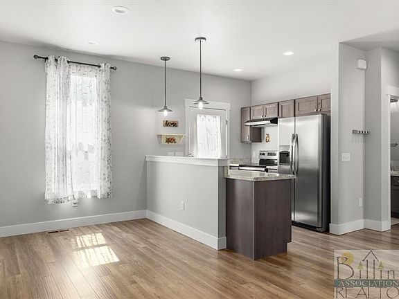 4th image of 6024 Farmstead Ave