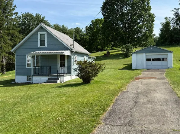 222 Bagdad Rd, Leechburg, PA 15656