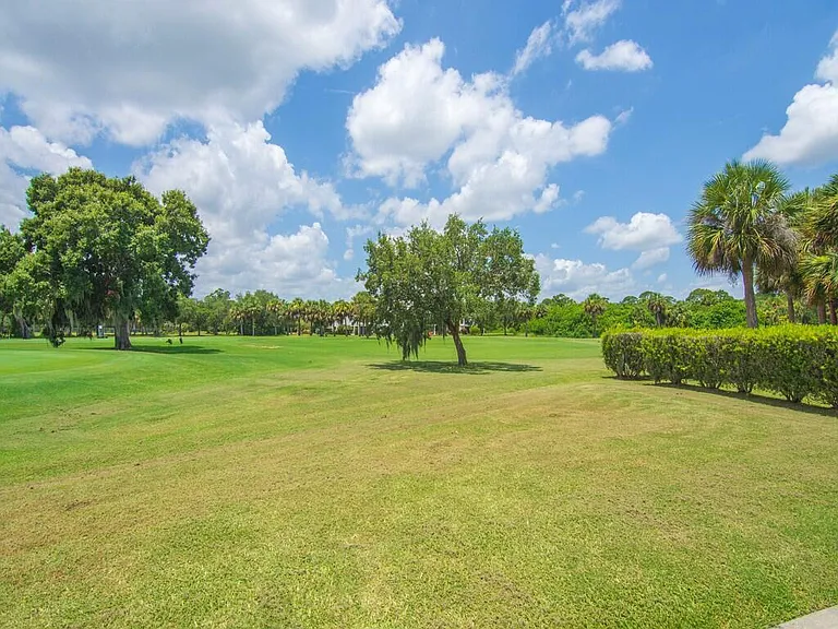4210 Gator Trace Ave #B — Photo 29