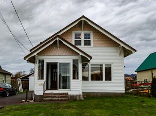 2520 6th St, Tillamook, OR 97141