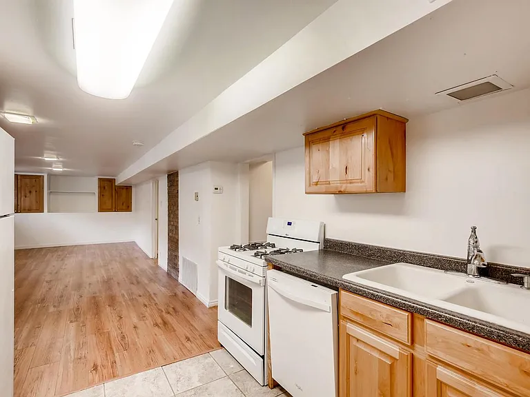 1217 S Lake St #B — Photo 5