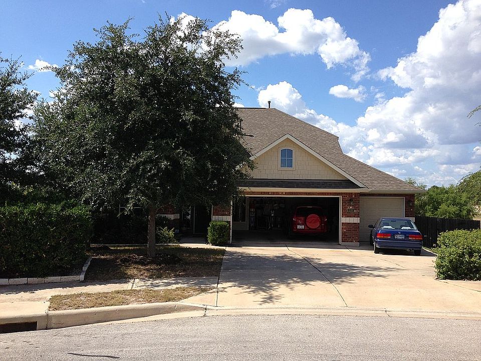 2nd image of 209 Walnut Creek Dr