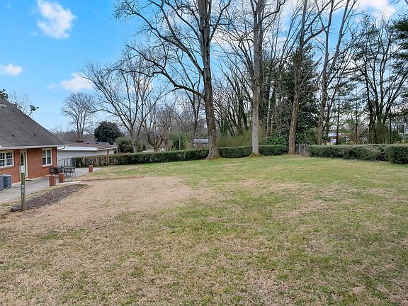5th image of 504 Kingree Rd