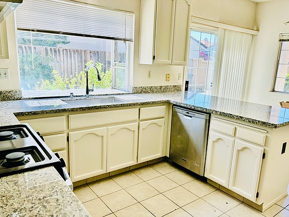 2nd image of 1288 Mountain Quail Cir