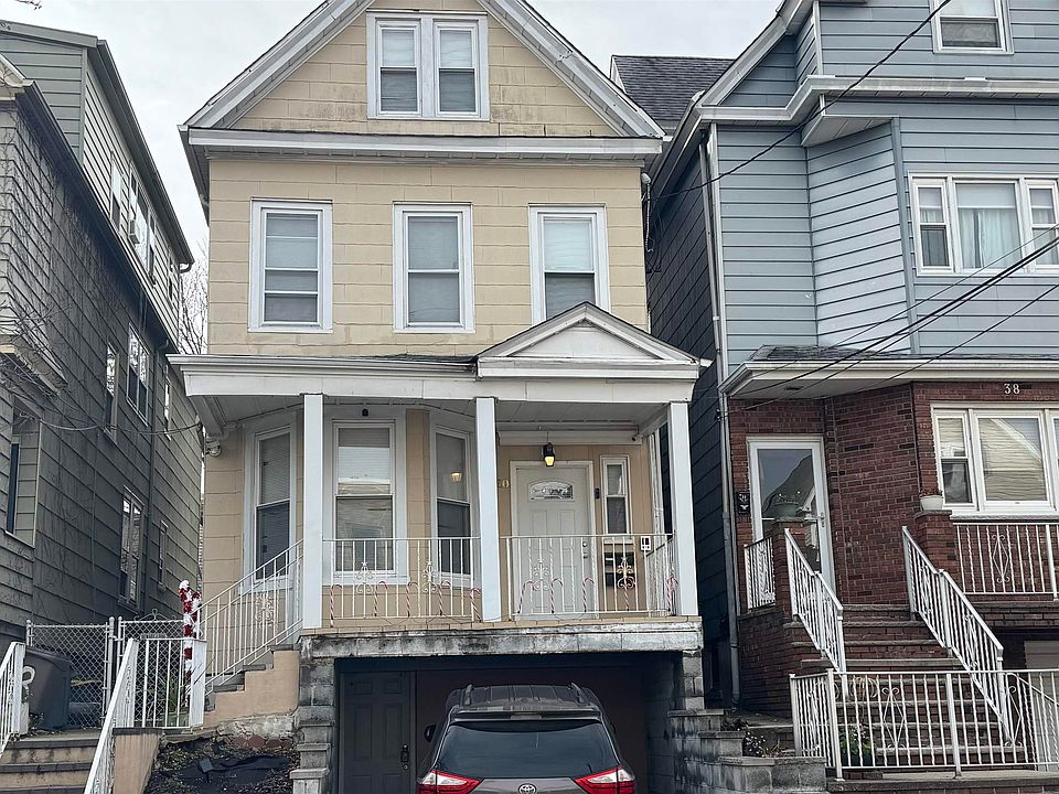 1st image of 40 Willow St