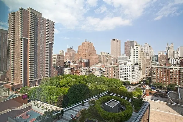 Rented by Manhattan Miami Real Estate | media 24