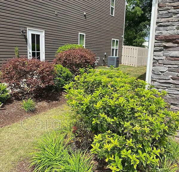 8 Willomere Way — Photo 3