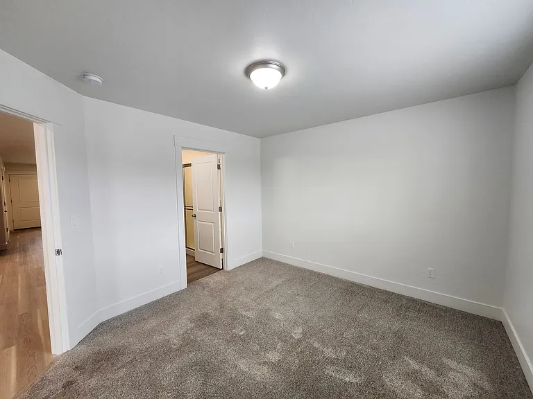 859 Duke Ln — Photo 8