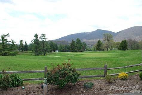 Golf course location and view