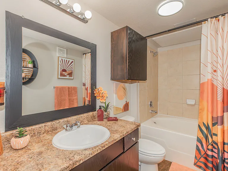 Lodge at Guadalupe Apartments LP — Photo 6