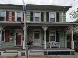422 E Main St, Lititz, PA 17543