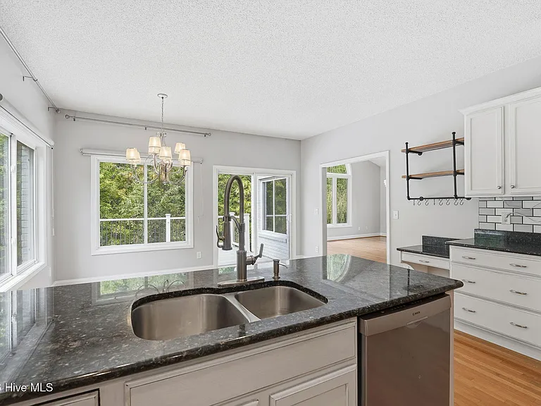 25 Kingswood Cir — Photo 20