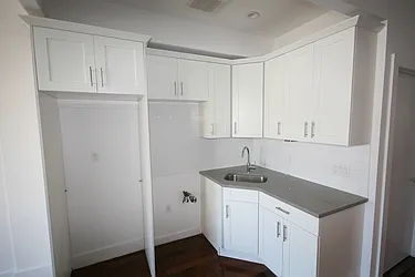 Rented by Makover Group Inc