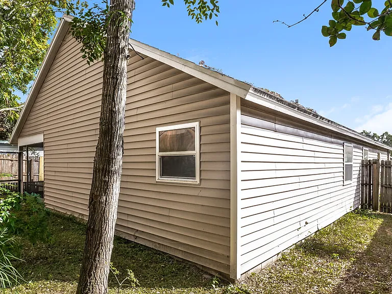 585 Conure St — Photo 15