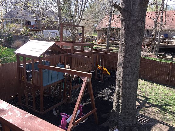 3rd image of 1001 NW Woodlynne Dr