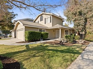 830 E Chickadee Ct, Fresno, CA 93730